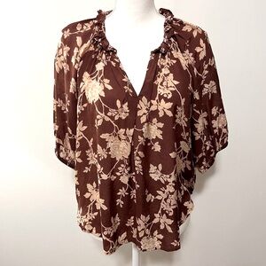 Dylan Ruffle Neck Popover Floral Print Top in Brown & Cream. Puff Sleeves Sz Med